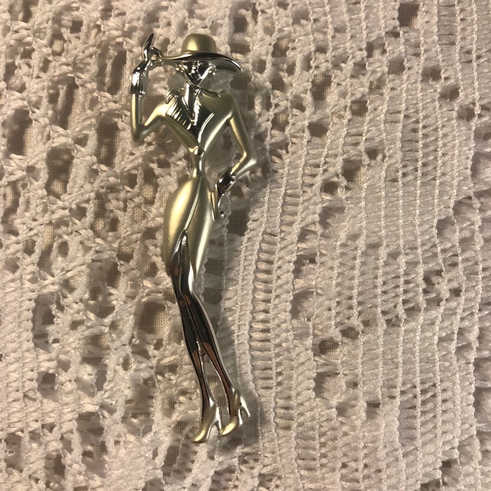 Designer Pin from BEST Jewelers - Picture 8 of 11